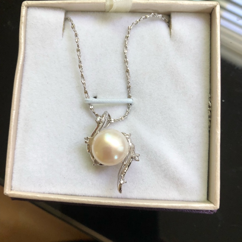 Pearl necklace